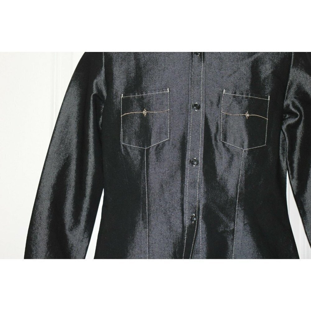 Black Button-Down Shirt - Women - Picture 2 of 3